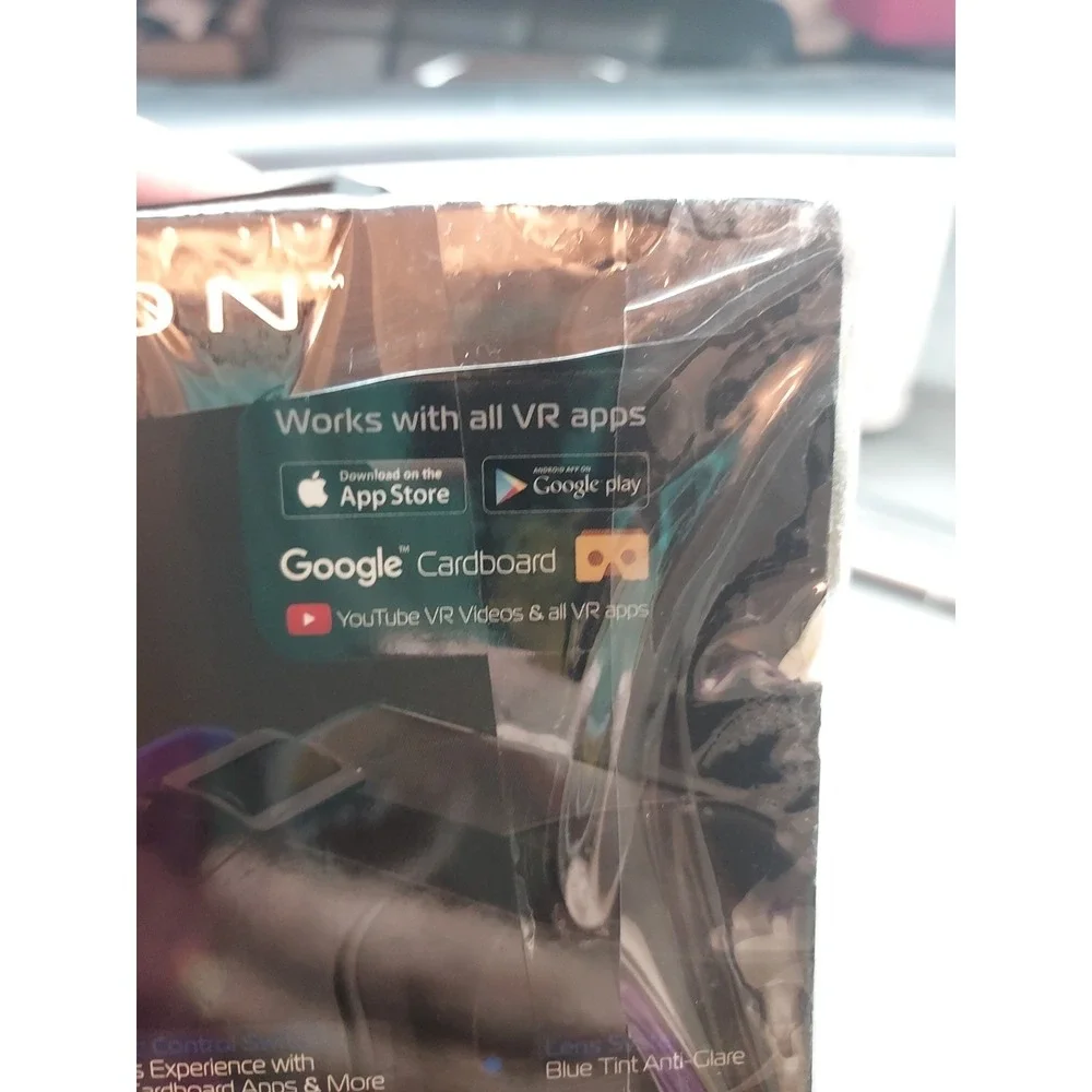 DREAM VISION Virtual Reality VR HEADSET All Smartphones Apps Retractable Earbuds